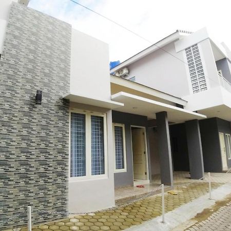 Omah Bondi Family Homestay By Fh Stay Jogjacarta Exterior foto